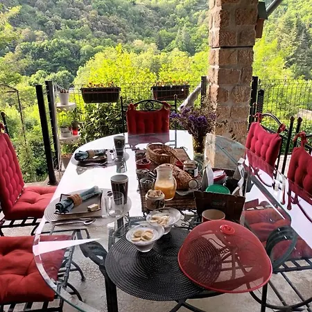 L'embellie Guest house *